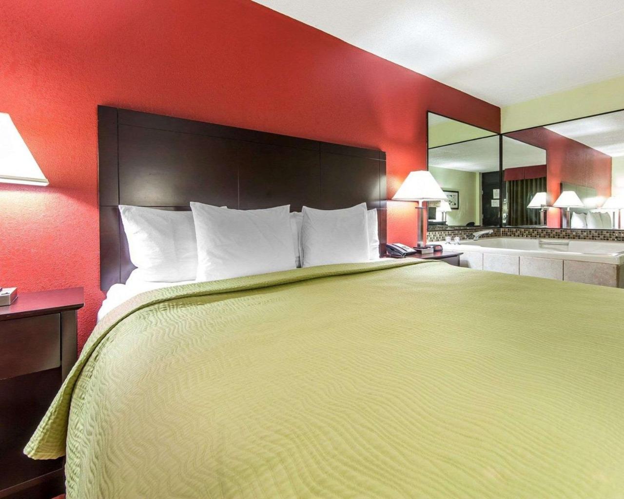 Quality Inn West I - 75 Суитуотер Экстерьер фото