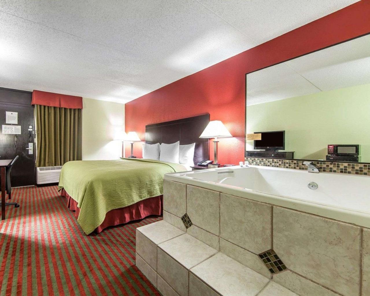 Quality Inn West I - 75 Суитуотер Экстерьер фото